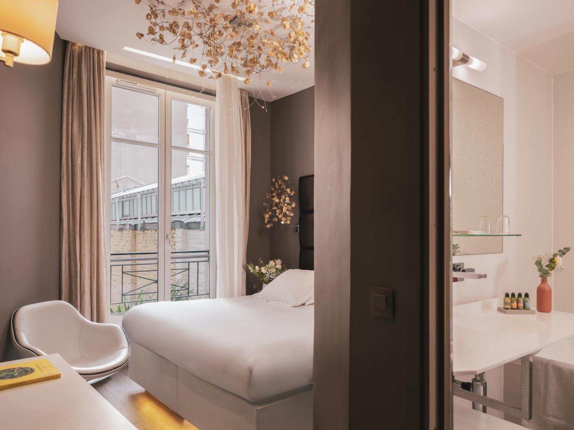 Legend Hotel 4*